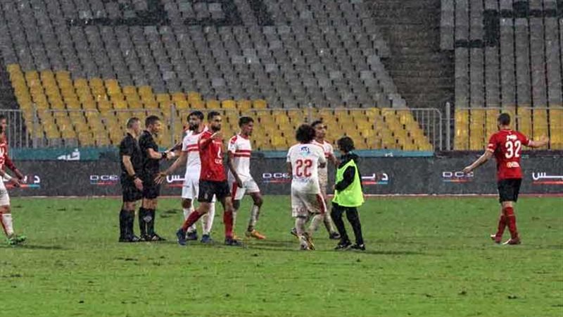 الطقس السيئ بطل القمة