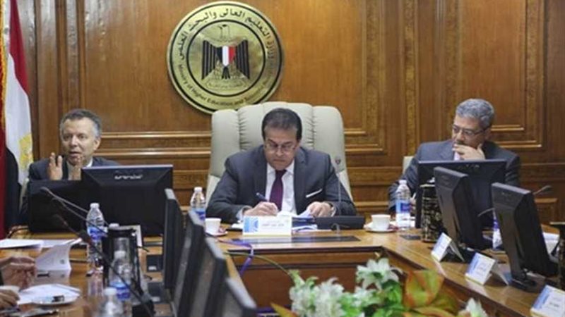 التعليم العالي: 182.5