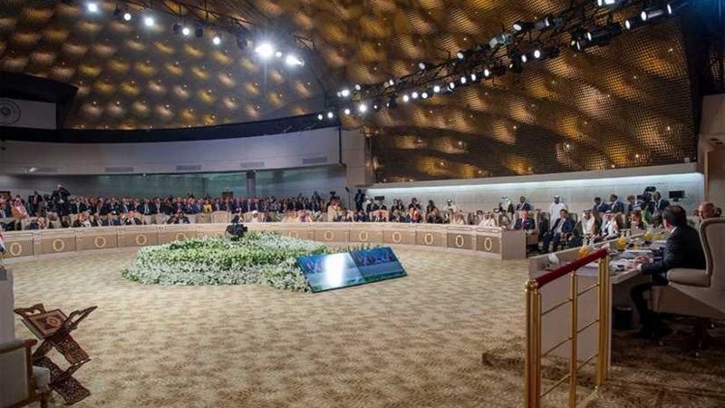 القادة العرب يرحبون