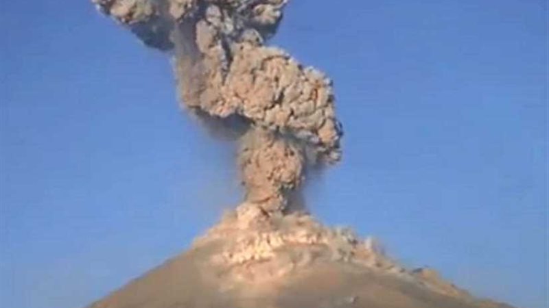 لحظة ثوران أحد أخطر