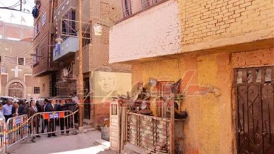 محافظ أسيوط يتفقد المنزل الآيل للسقوط بحي غرب والمنازل المتضررة..(صور)