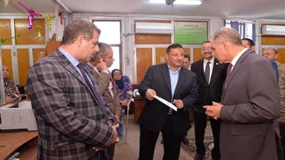 محافظ أسيوط يتابع مراحل تنفيذ برنامج الذاكرة المؤسسية لتطوير القطاع الحكومي ورفع مستوى أداء العاملين