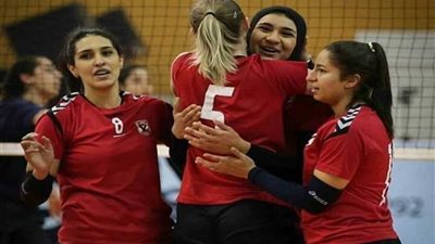 سيدات الأهلى تهزمن الزمالك 3 / 0 فى دورى الطائرة