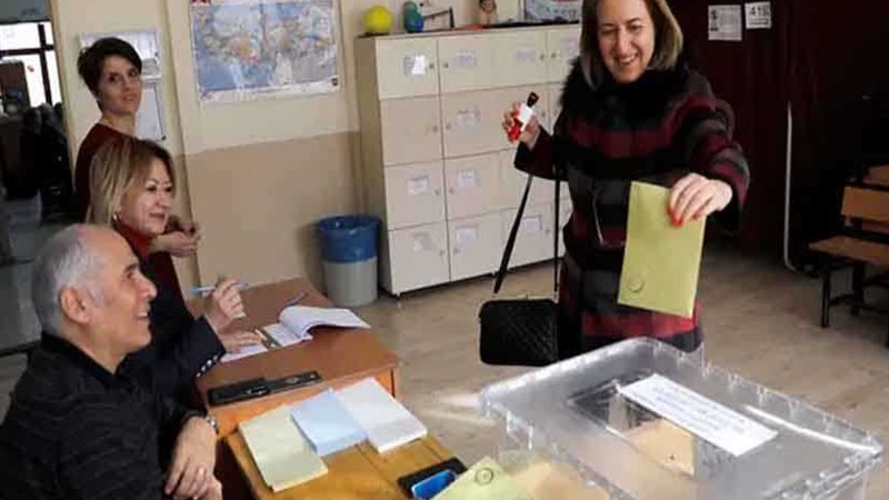 أوغلو: خسارة حزب