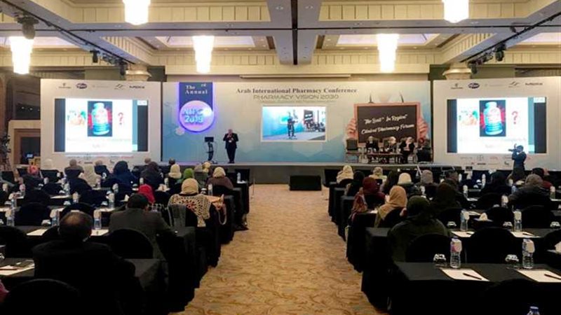 الصيادلة العرب محذرًا