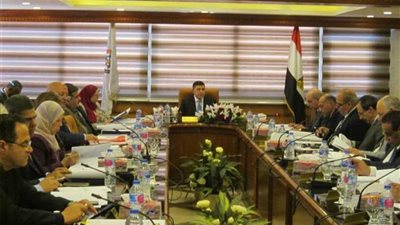 1,370 مليار جنيه إيرادات مستهدفة لشركة دمياط لتداول الحاويات والبضائع