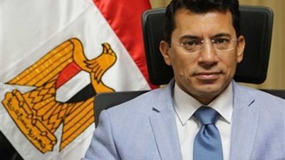 وزير الرياضة ورئيس الاتحاد المصري لكرة القدم يتفقدان موقع إجراء حفل قرعة أمم إفريقيا