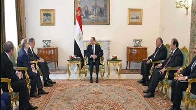 موجز الرابعة.. السيسي يستقبل وزير الخارجية الروسي..والأهلى يخسر بثنائية أمام صن داونز بالشوط الأول