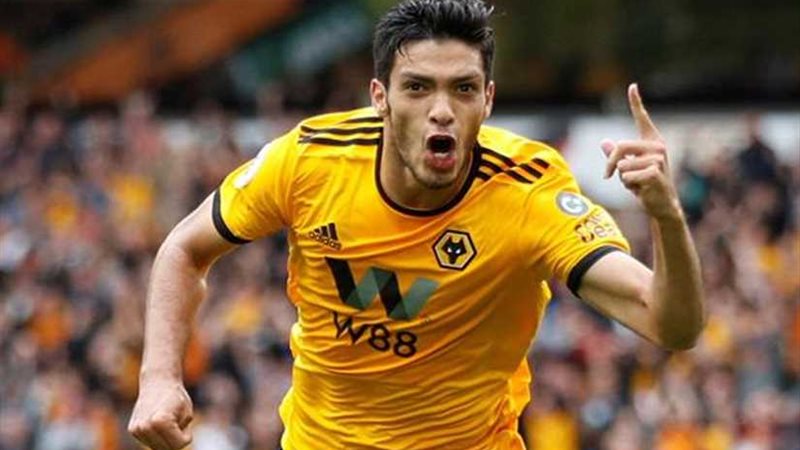 وولفرهامبتون يضم