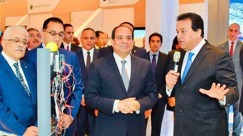 الرئيس السيسي يتفقد