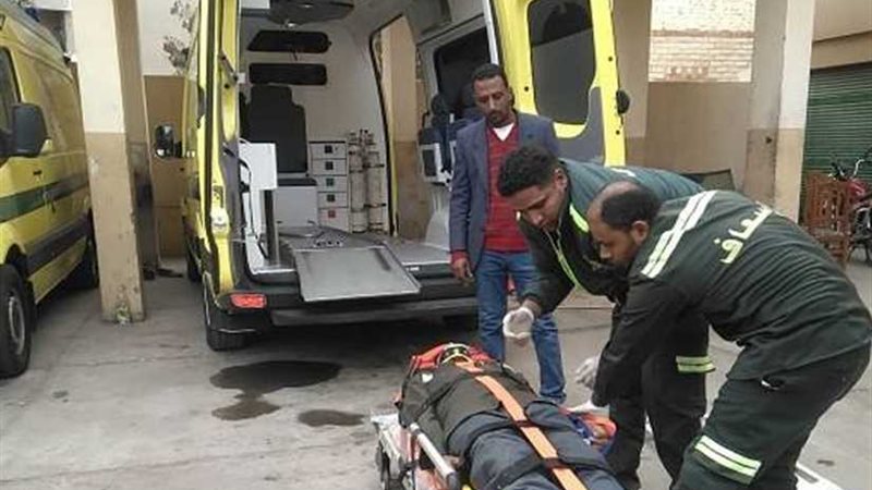 إصابة 4 أشخاص في