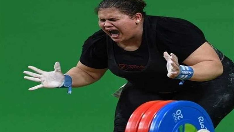 شيماء خلف بطلة رفع