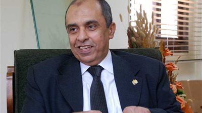 وزير الزراعة يصل أسيوط لتفقد بعض المشروعات الزراعية