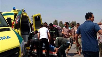 إصابة سيدتين في حادث تصادم سيارتين بالعريش