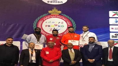 وزير الرياضة يهنئ محمد أيمن بعد تتويجه بذهبية كأس الرئيس