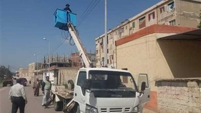استكمال صيانة أعمدة الإنارة بمدن ومراكز البحيرة