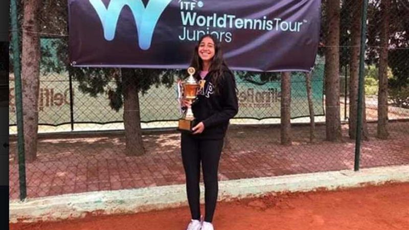 حلا السقا تحرز فضية