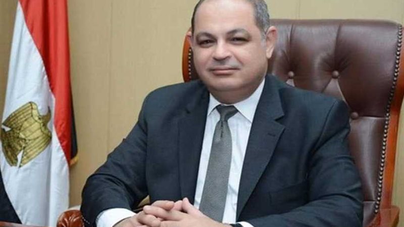 إيقاف 15 موظفًا وإحالتهم