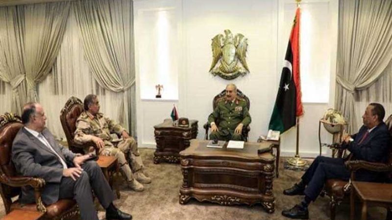 حفتر يبحث مع رئيس