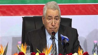تعرف على السيرة الذاتية للرئيس المؤقت للجزائر