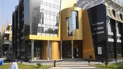 لجنة المسابقات: إيقاف إمام عاشور مباراتين وتغريمه 5 آلاف جنيه لسلوكه غير الرياضي