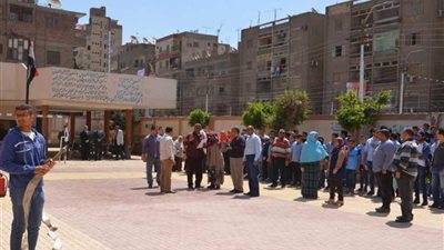 تجربة الإخلاء الآمن بإحدى مدارس بني سويف في حالات الطوارئ