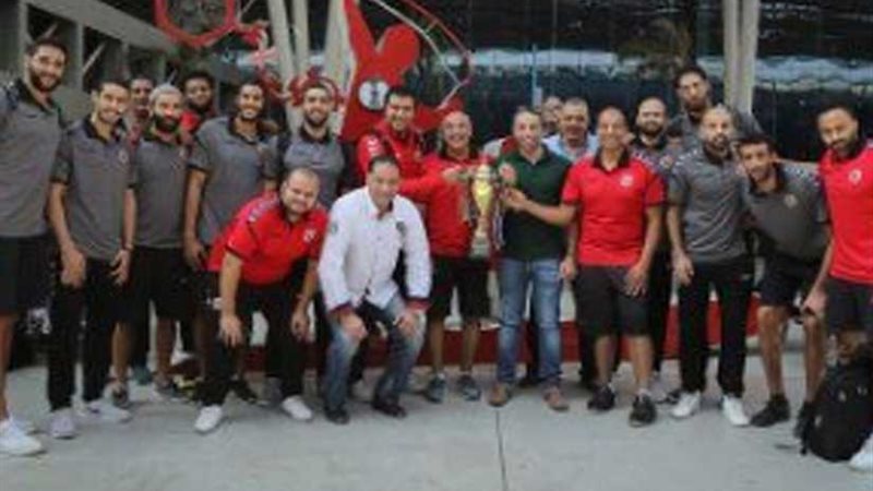 الأهلي يواجه الزمالك