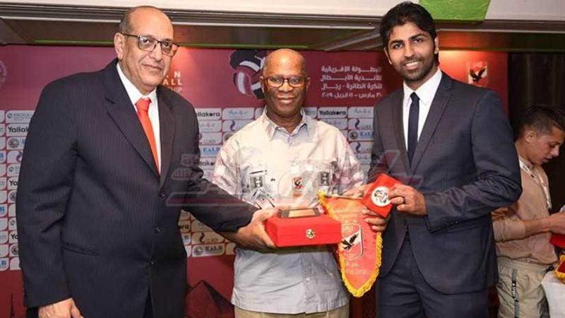 الأهلي يكرم الفرق