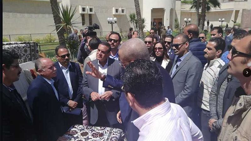 رئيس الوزراء يتفقد