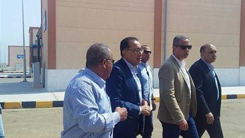 رئيس الوزراء يتفقد