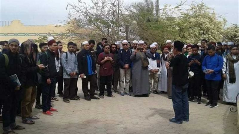 200 سائح ماليزي في