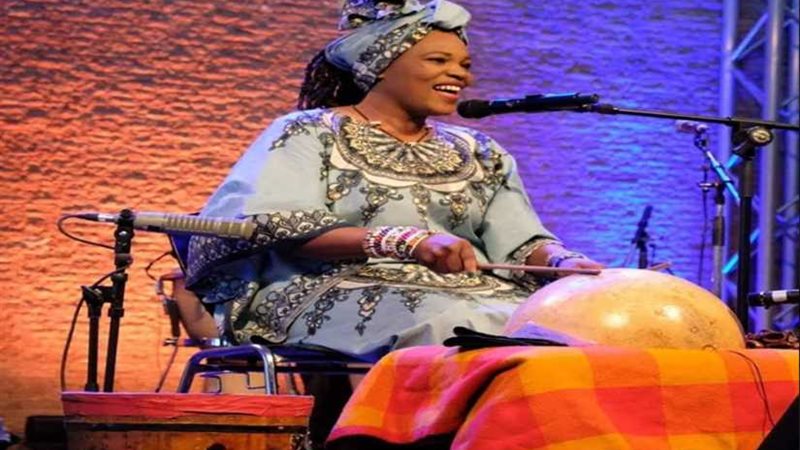 أربع فرق عربية في