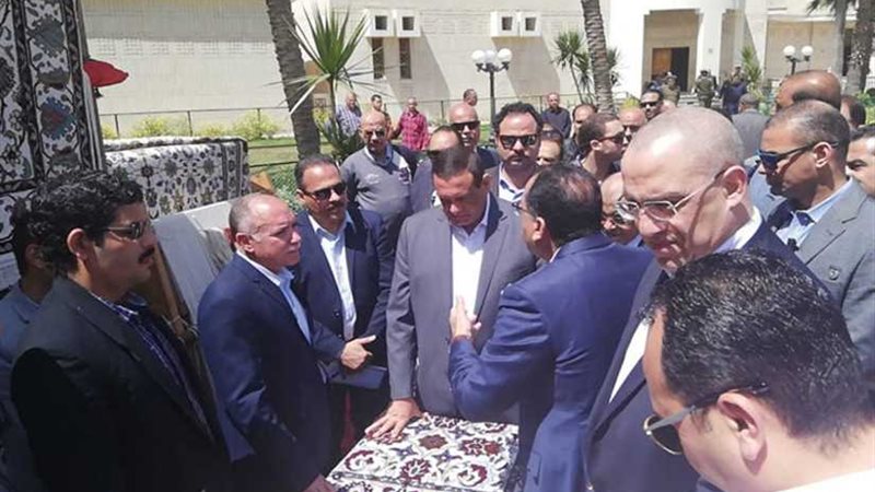 رئيس الوزراء يتفقد