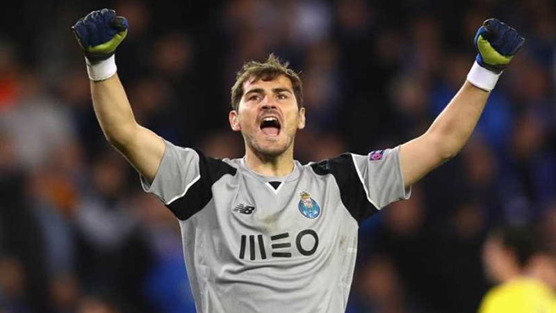 كاسياس يطلب مؤازرة