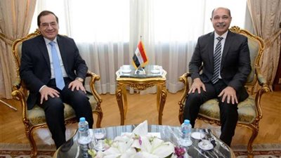 المصري والملا يجتمعان لبحث جدولة ديون الطيران للبترول