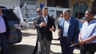 محافظ بني سويف يتابع أعمال التطوير الجارية بمنطقة كورنيش النيل