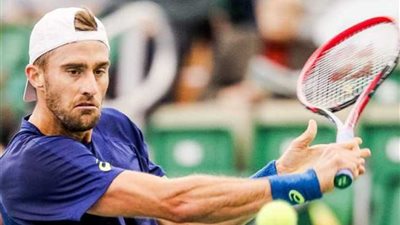 الكولومبى جالان يفوز على جونسون حامل اللقب في بطولة 