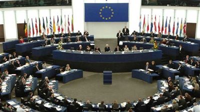 الاتحاد الأوروبى: قلقون من مشاركة عناصر إرهابية وإجرامية في القتال بطرابلس