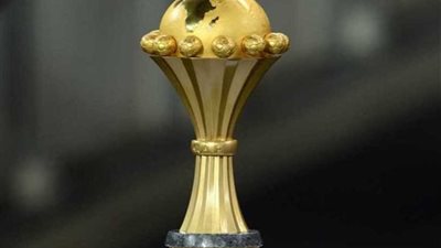 خروج أتوبيس كأس أمم افريقيا من صلاح سالم مع الكاميروني سونج