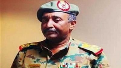 الفريق عبد الفتاح البرهان يؤدي القسم رئيسا للمجلس العسكري الانتقالي في السودان
