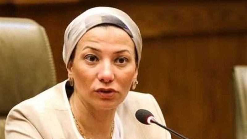 وزيرة البيئة تطالب