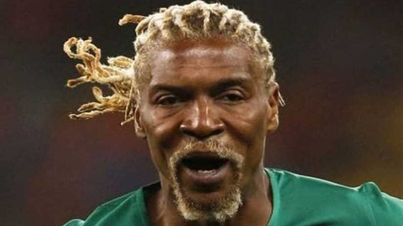 سونج يجول في شوارع