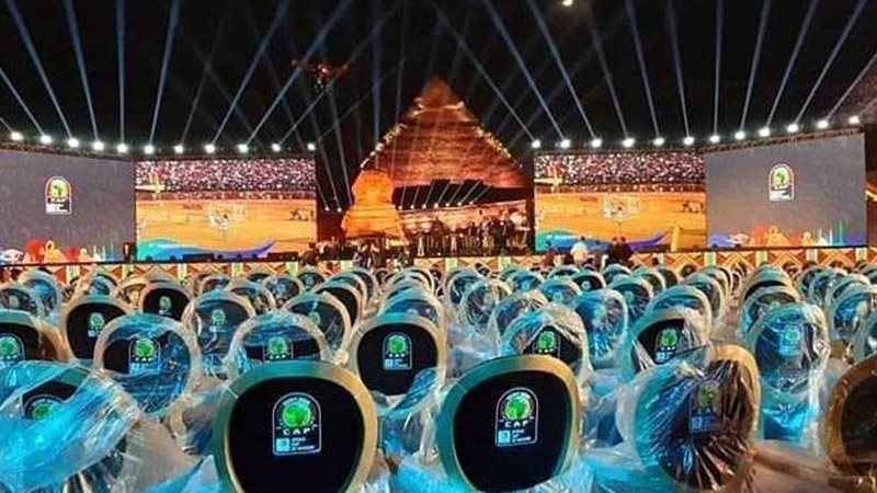 لافتات ترحيب وزهور