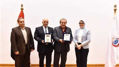 بعد تكريمها 