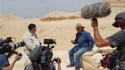 عاجل.. عبر التلفزيون الإيطالي.. حواس يطالب باستعادة هذه القطع الأثرية