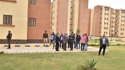 نورالدين يتفقد الإسكان الاجتماعي بأسيوط الجديدة