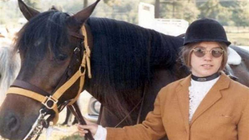 فنجان قهوة يكشف لغز