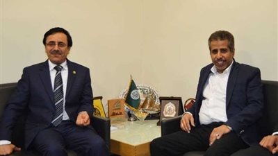 مدير المنظمة العربية للتنمية الإدارية يبحث التعاون مع أمين مجلس وزراء الداخلية العرب