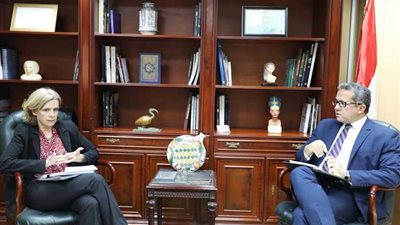 وزير الآثار يلتقي سفيرة بلجيكا