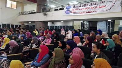 قوافل تنويرية لطلاب الإعدادية والثانوية بقرى بالمنيا
